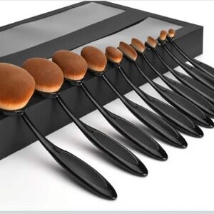 Black and Brown Oval Makeup Brush Set